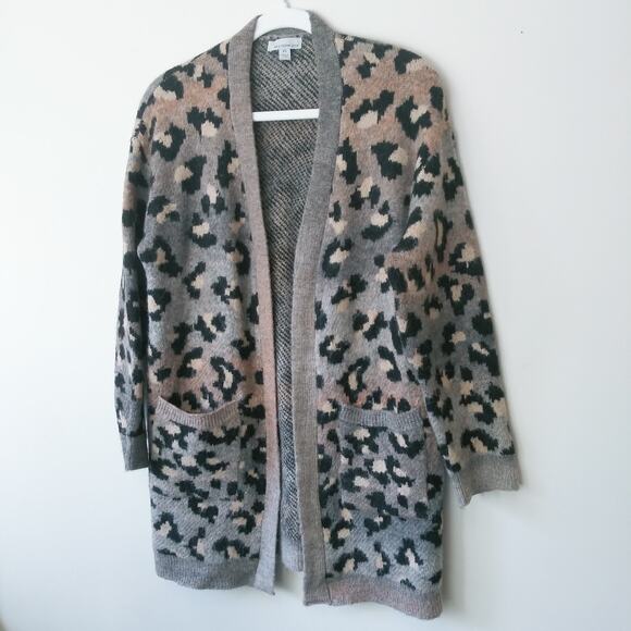 Evereve Allison Joy Womens XS Leo Ombre Cardigan Fuzzy Oversized Leopard Print - Picture 2 of 14